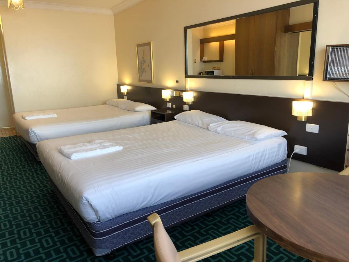 Canberra Lyneham Motor Inn Eksteriør bilde