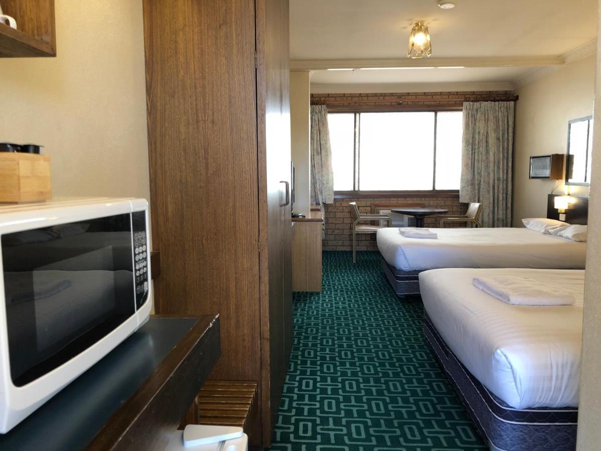 Canberra Lyneham Motor Inn Eksteriør bilde