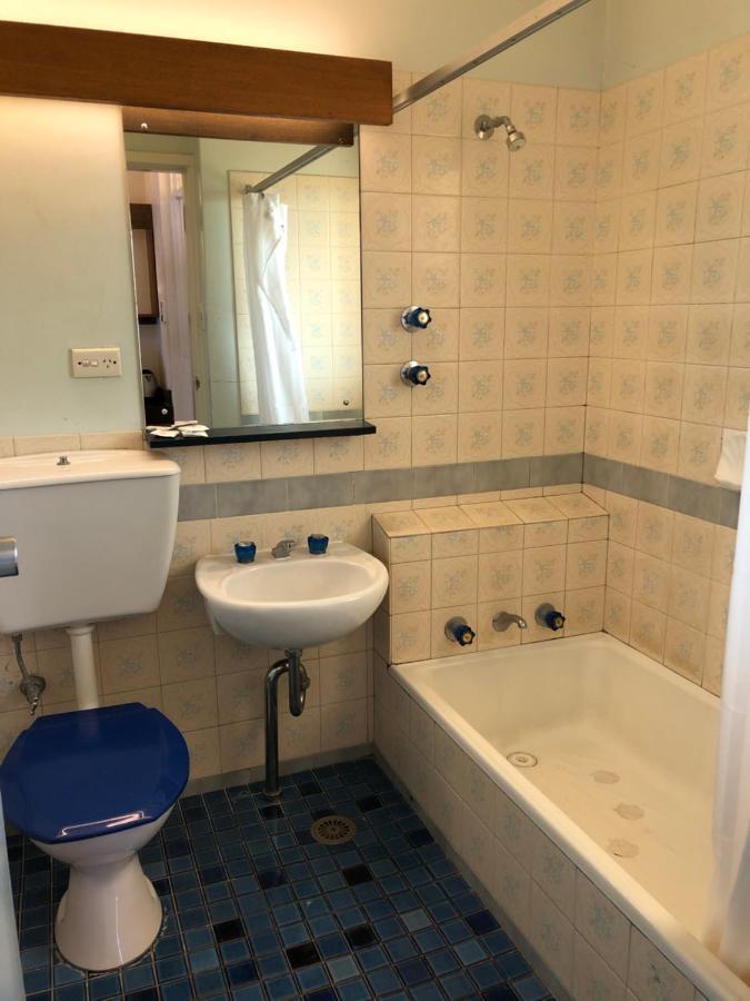 Canberra Lyneham Motor Inn Eksteriør bilde