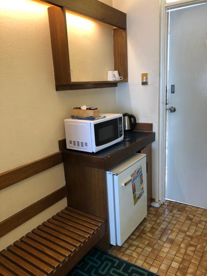 Canberra Lyneham Motor Inn Eksteriør bilde