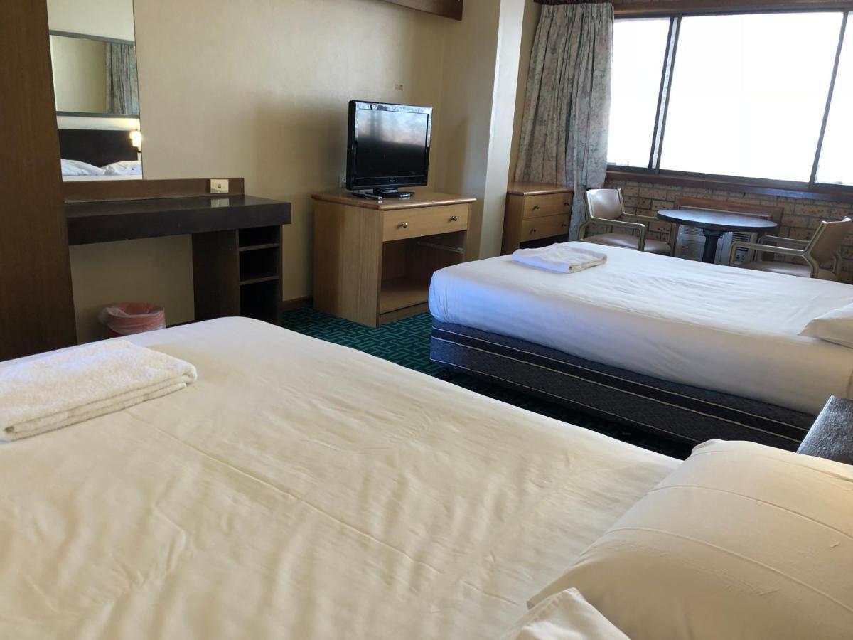 Canberra Lyneham Motor Inn Eksteriør bilde