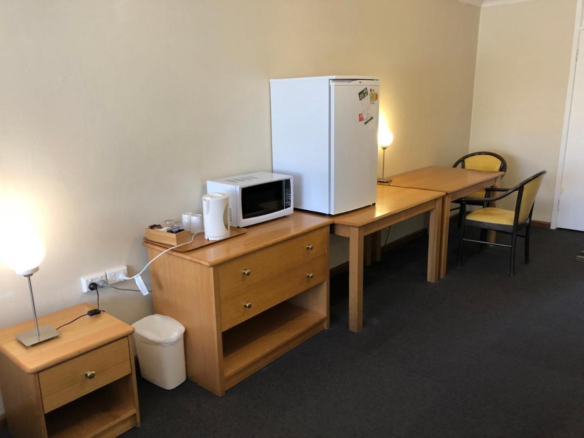 Canberra Lyneham Motor Inn Eksteriør bilde