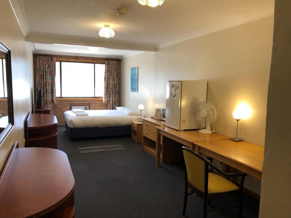 Canberra Lyneham Motor Inn Eksteriør bilde