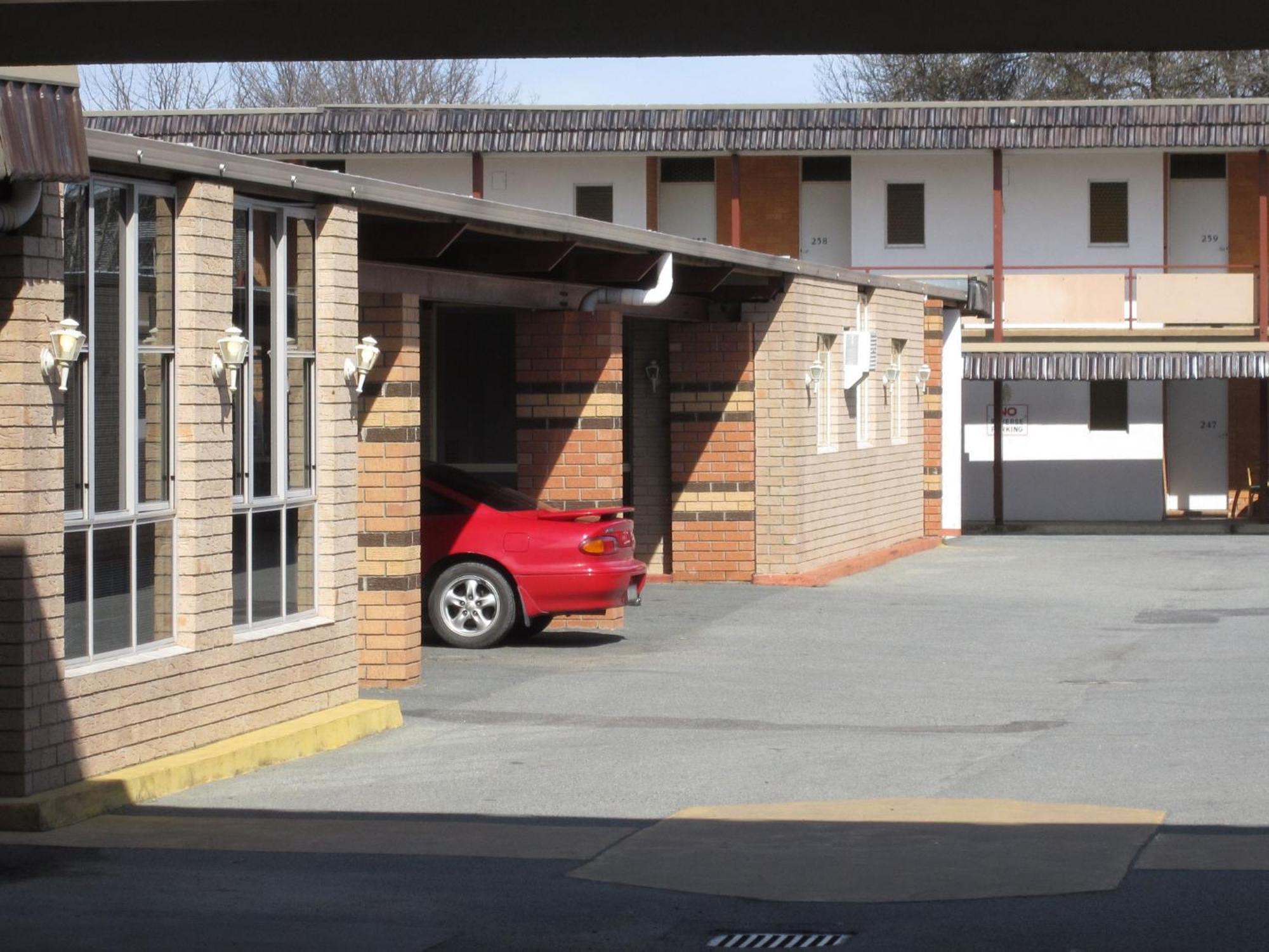Canberra Lyneham Motor Inn Eksteriør bilde