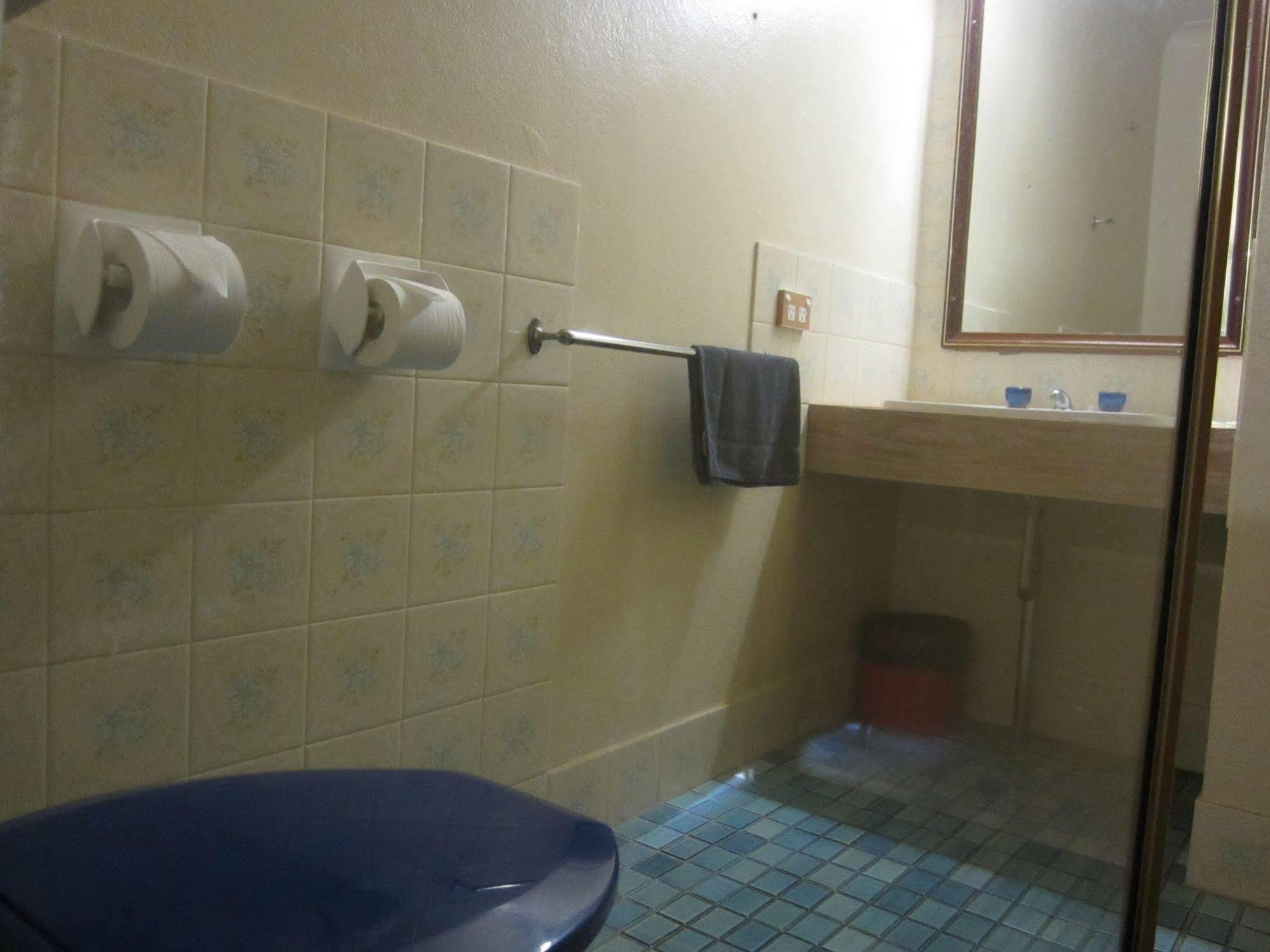 Canberra Lyneham Motor Inn Eksteriør bilde